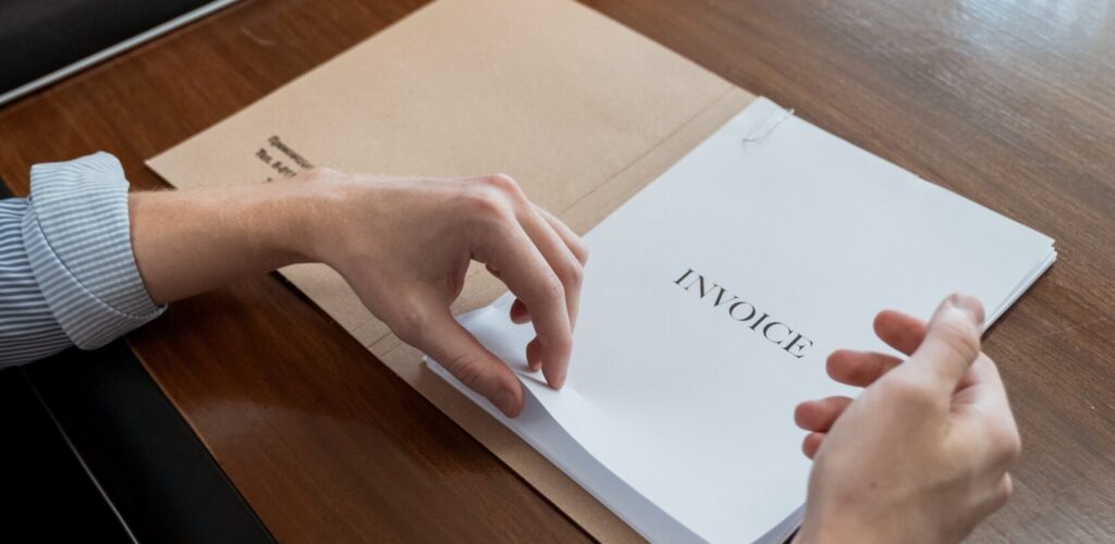 How to write an invoice